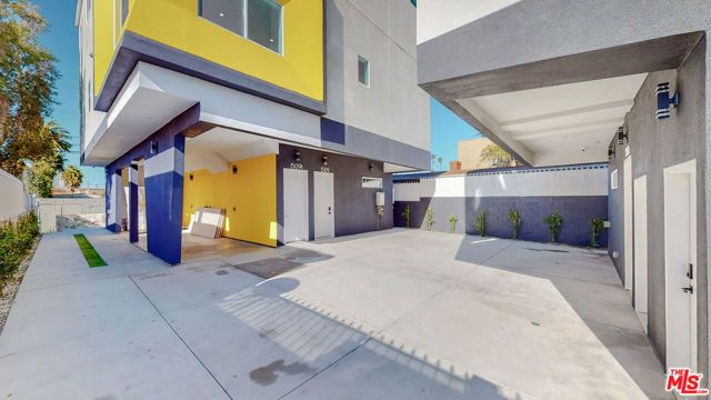 1509 S Cloverdale Avenue, Los Angeles, CA 90019