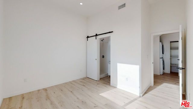 1509 S Cloverdale Avenue, Los Angeles, CA 90019