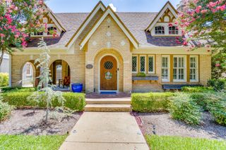 2041 Hawthorne Avenue, Fort Worth, TX 76110