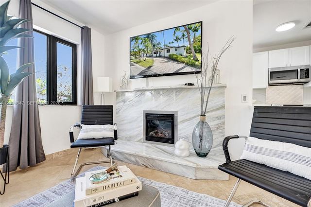 707 N 13 AVENUE, Hollywood, FL 33019