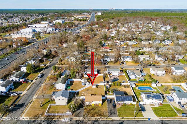 11 Forest Valley Drive, Toms River, NJ 08755