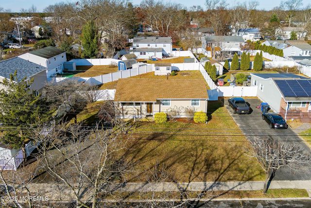 11 Forest Valley Drive, Toms River, NJ 08755