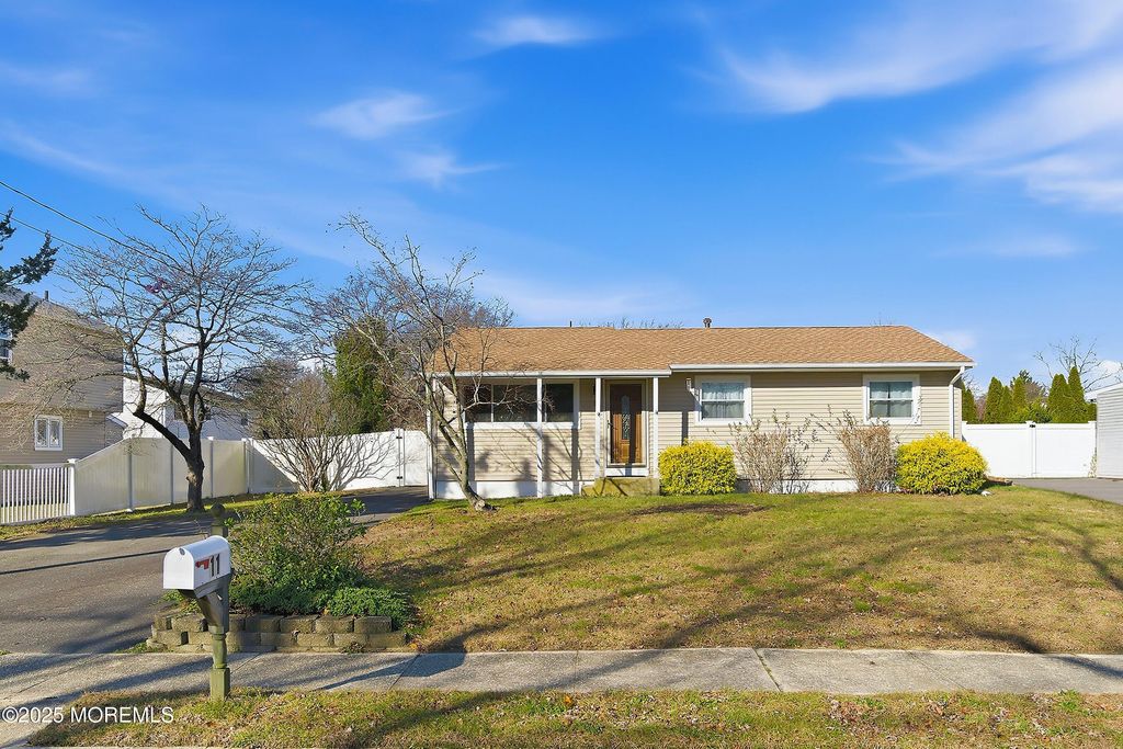 11 Forest Valley Drive, Toms River, NJ 08755