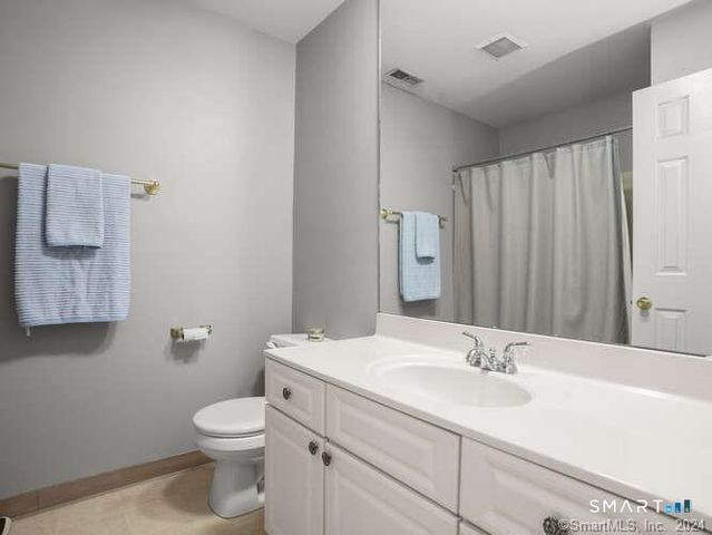 89 Carriage Path South 89, Milford, CT 06460