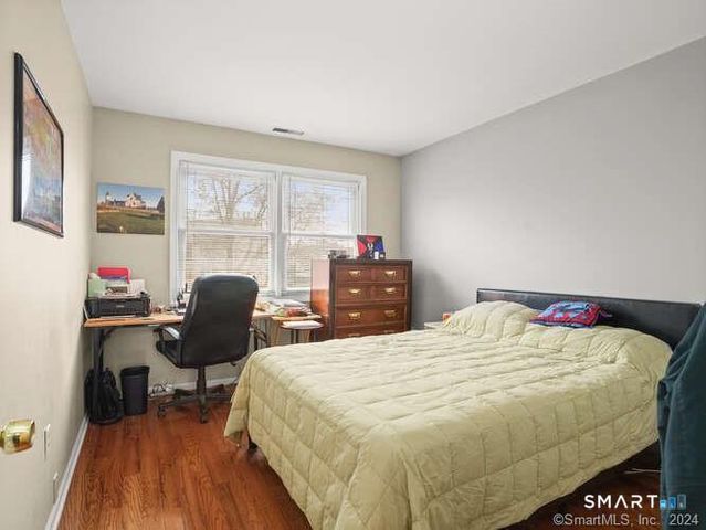 89 Carriage Path South 89, Milford, CT 06460