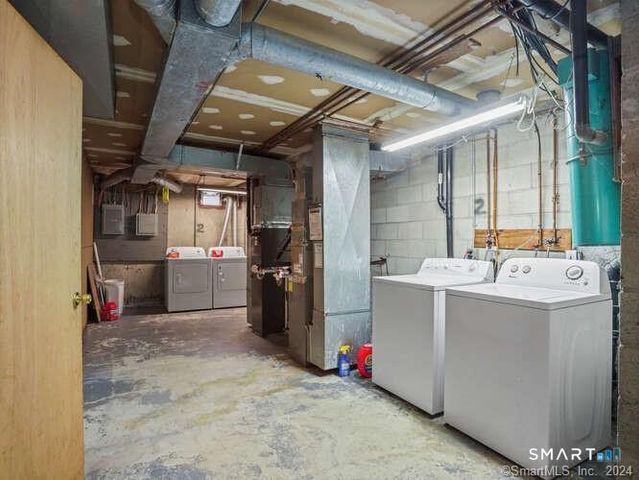 89 Carriage Path South 89, Milford, CT 06460