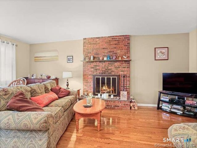 89 Carriage Path South 89, Milford, CT 06460