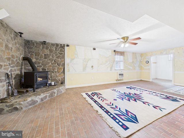 56 SMOOT RD, Woodstock, VA 22664