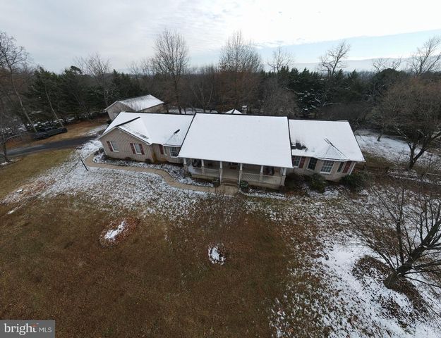 56 SMOOT RD, Woodstock, VA 22664