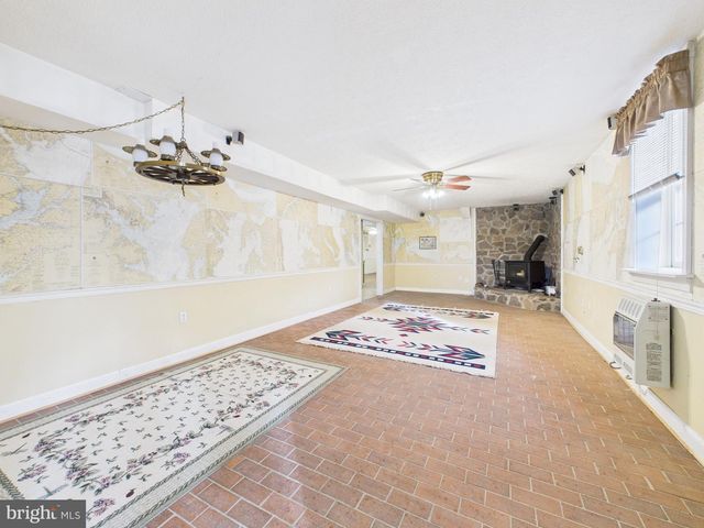 56 SMOOT RD, Woodstock, VA 22664