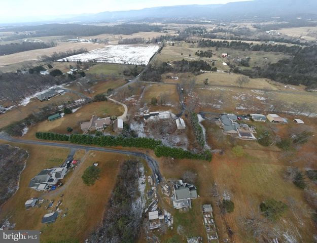 56 SMOOT RD, Woodstock, VA 22664