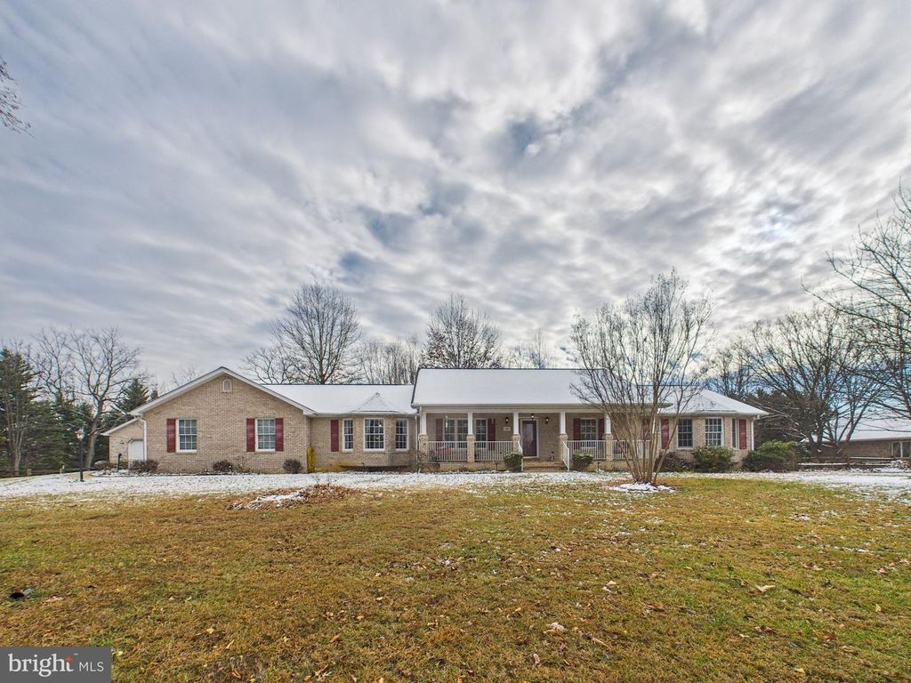 56 SMOOT RD, Woodstock, VA 22664