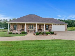 27 BYNUM DR, Corinth, MS 38834
