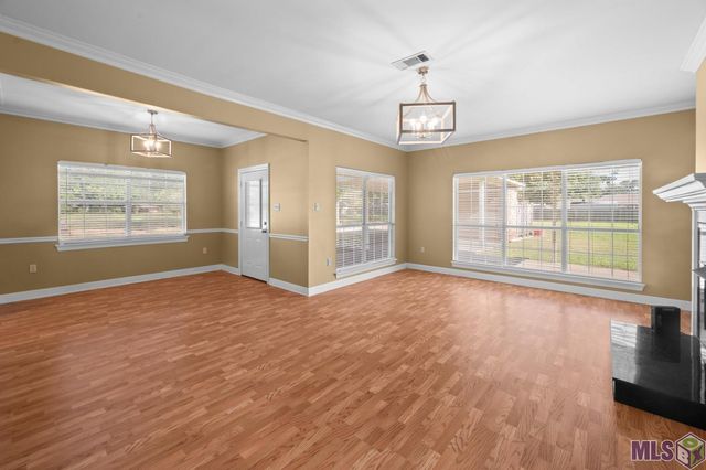 9091 Lockhart Rd, Denham Springs, LA 70726
