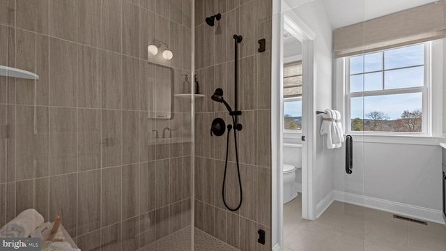 5395 RED OAK DR, Coopersburg, PA 18036