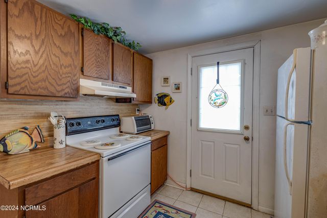 111 E Terminal Boulevard, Atlantic Beach, NC 28512