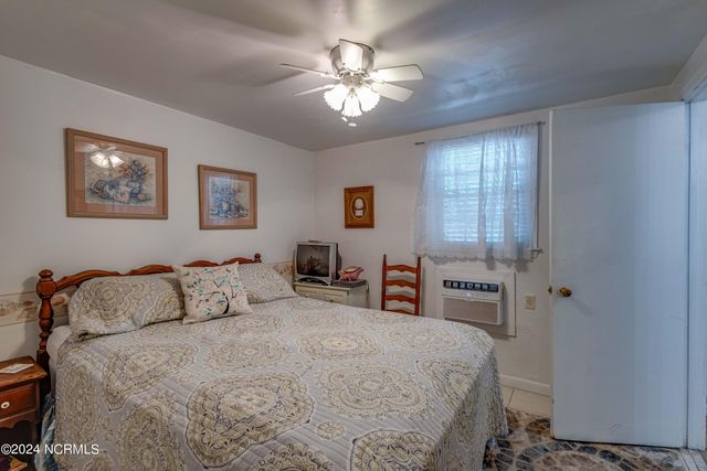 111 E Terminal Boulevard, Atlantic Beach, NC 28512