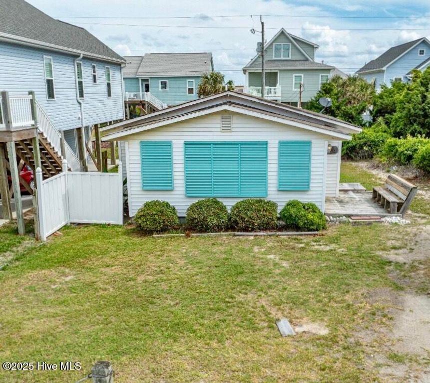 111 E Terminal Boulevard, Atlantic Beach, NC 28512