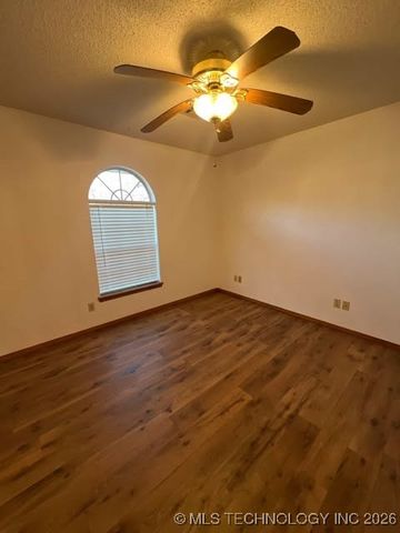 70159 S 336 Road, Wagoner, OK 74467