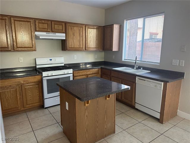 10838 Avenzano Street, Las Vegas, NV 89141