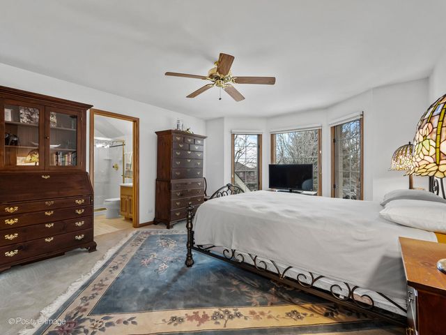 15W601 81st Street, Burr Ridge, IL 60527