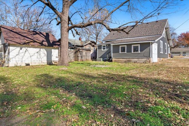 2327 N Lexington Avenue, Springfield, MO 65803