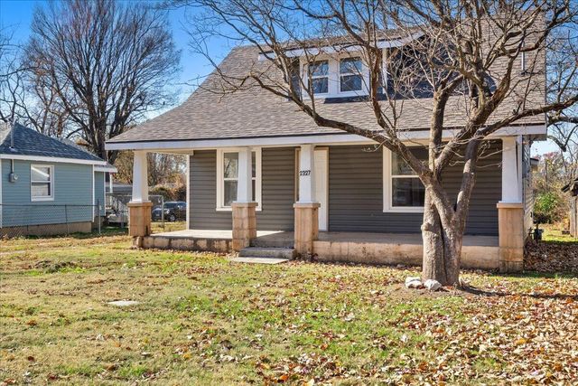 2327 N Lexington Avenue, Springfield, MO 65803