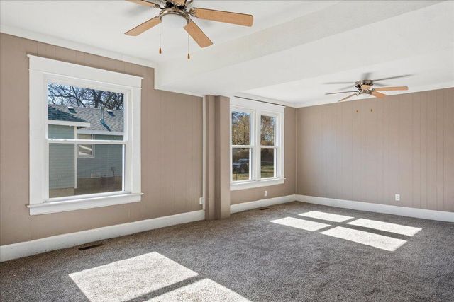 2327 N Lexington Avenue, Springfield, MO 65803