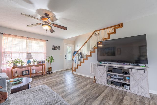 207 Clover Pointe Drive, Somerset, KY 42503