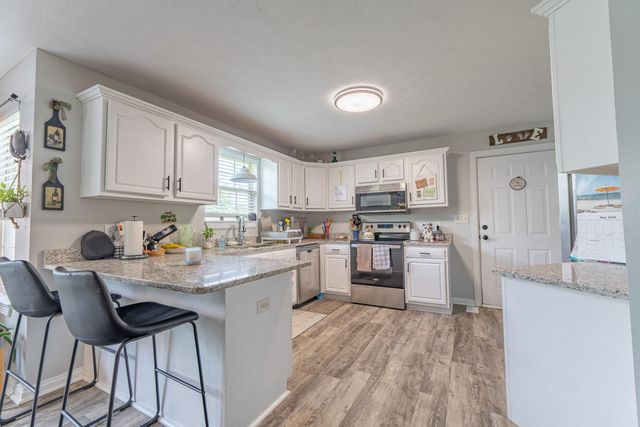 207 Clover Pointe Drive, Somerset, KY 42503