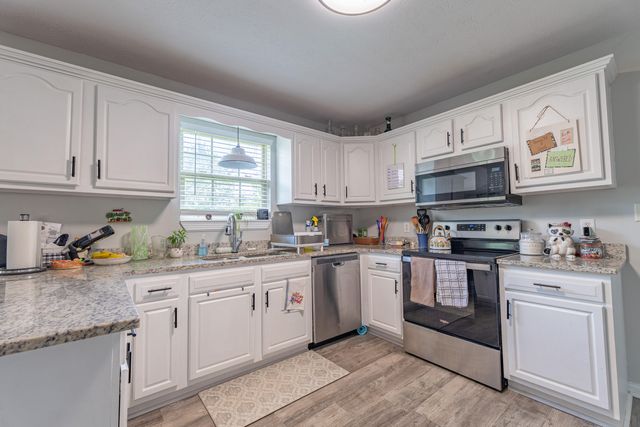 207 Clover Pointe Drive, Somerset, KY 42503
