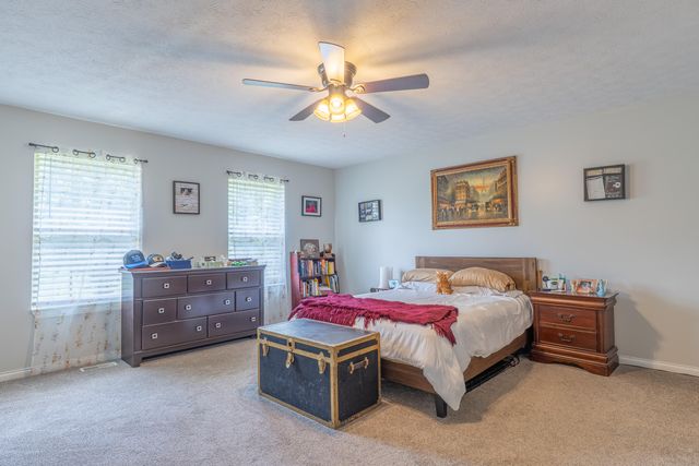 207 Clover Pointe Drive, Somerset, KY 42503