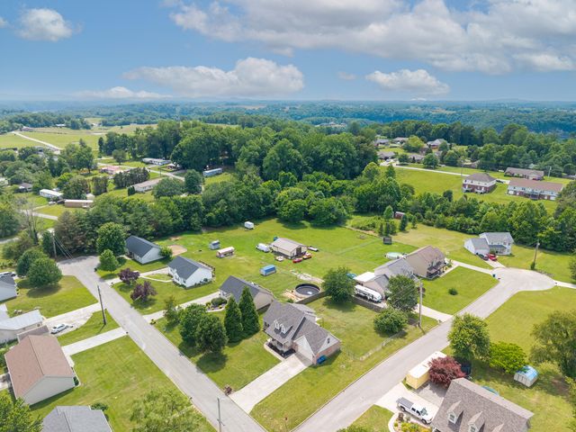 207 Clover Pointe Drive, Somerset, KY 42503