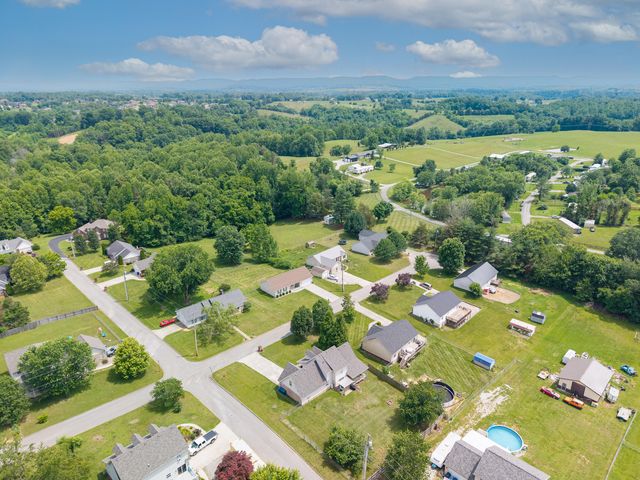 207 Clover Pointe Drive, Somerset, KY 42503