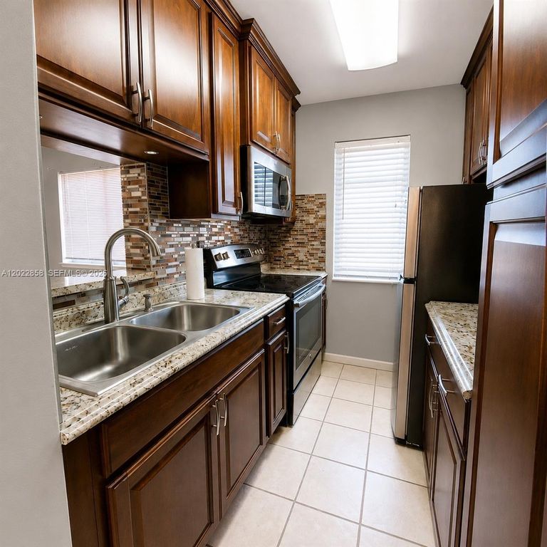 2225 Polk St 1B, Hollywood, FL 33020