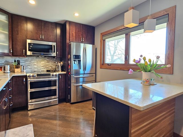 126 Borris Circle, Streamwood, IL 60107