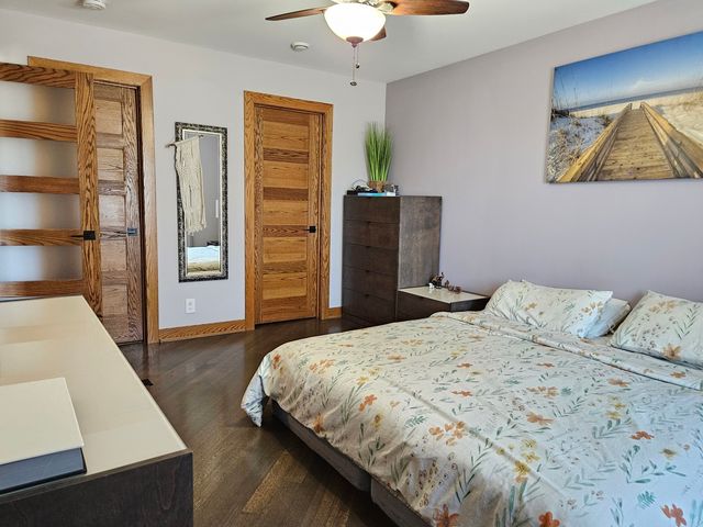 126 Borris Circle, Streamwood, IL 60107