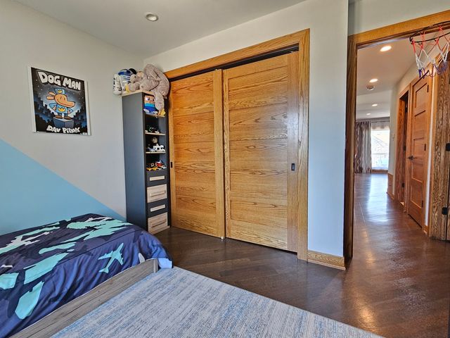 126 Borris Circle, Streamwood, IL 60107