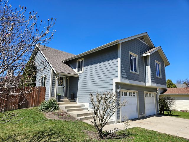 126 Borris Circle, Streamwood, IL 60107