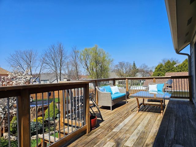 126 Borris Circle, Streamwood, IL 60107