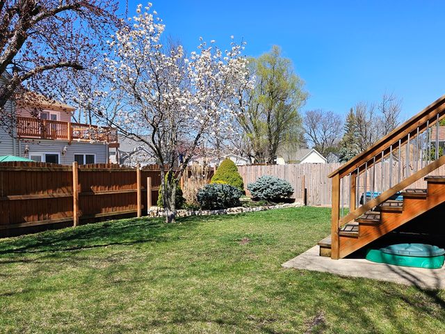 126 Borris Circle, Streamwood, IL 60107