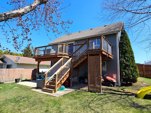 126 Borris Circle, Streamwood, IL 60107