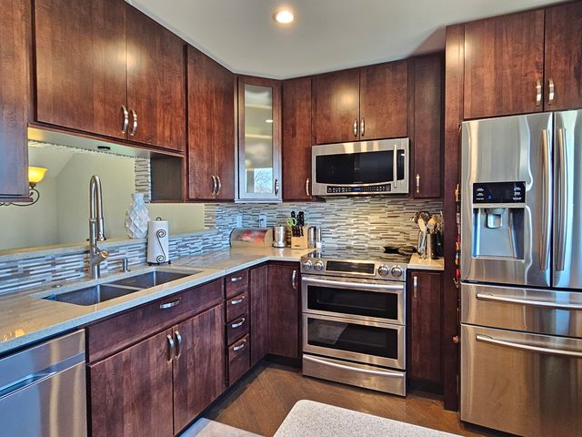 126 Borris Circle, Streamwood, IL 60107