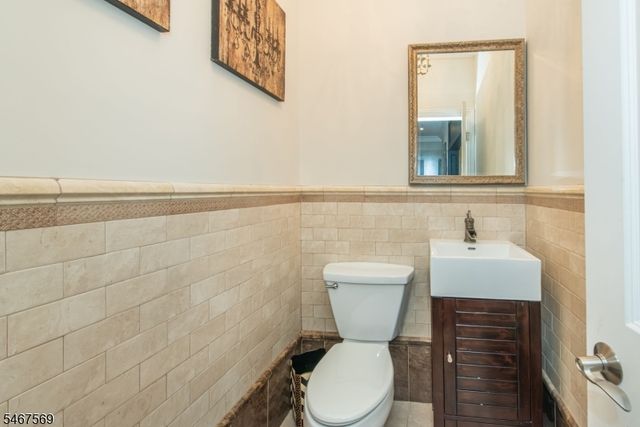11 Flanders Dr, Montville Twp., NJ 07058