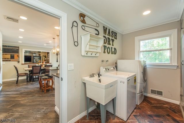 11 Flanders Dr, Montville Twp., NJ 07058
