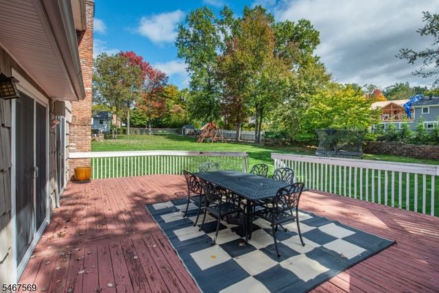 11 Flanders Dr, Montville Twp., NJ 07058