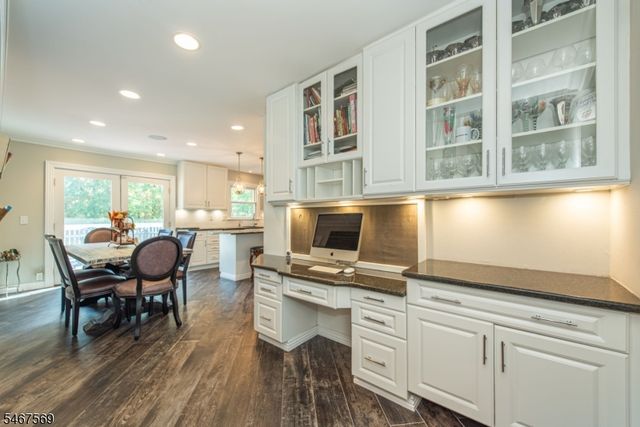 11 Flanders Dr, Montville Twp., NJ 07058