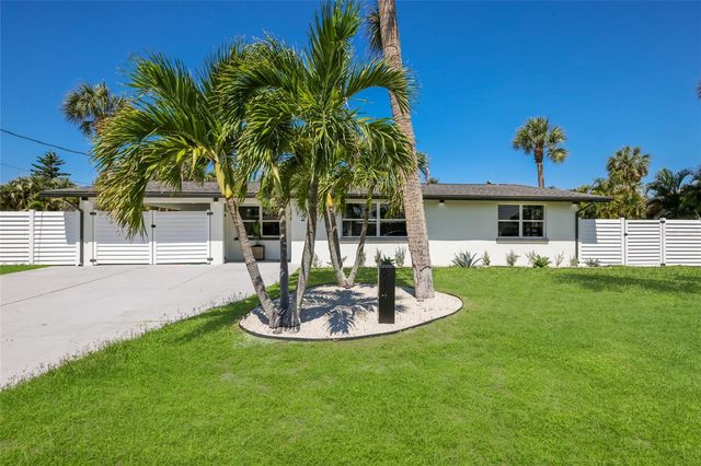 214 85TH STREET, Holmes Beach, FL 34217