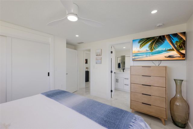 214 85TH STREET, Holmes Beach, FL 34217