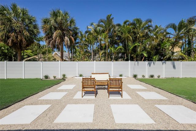 214 85TH STREET, Holmes Beach, FL 34217